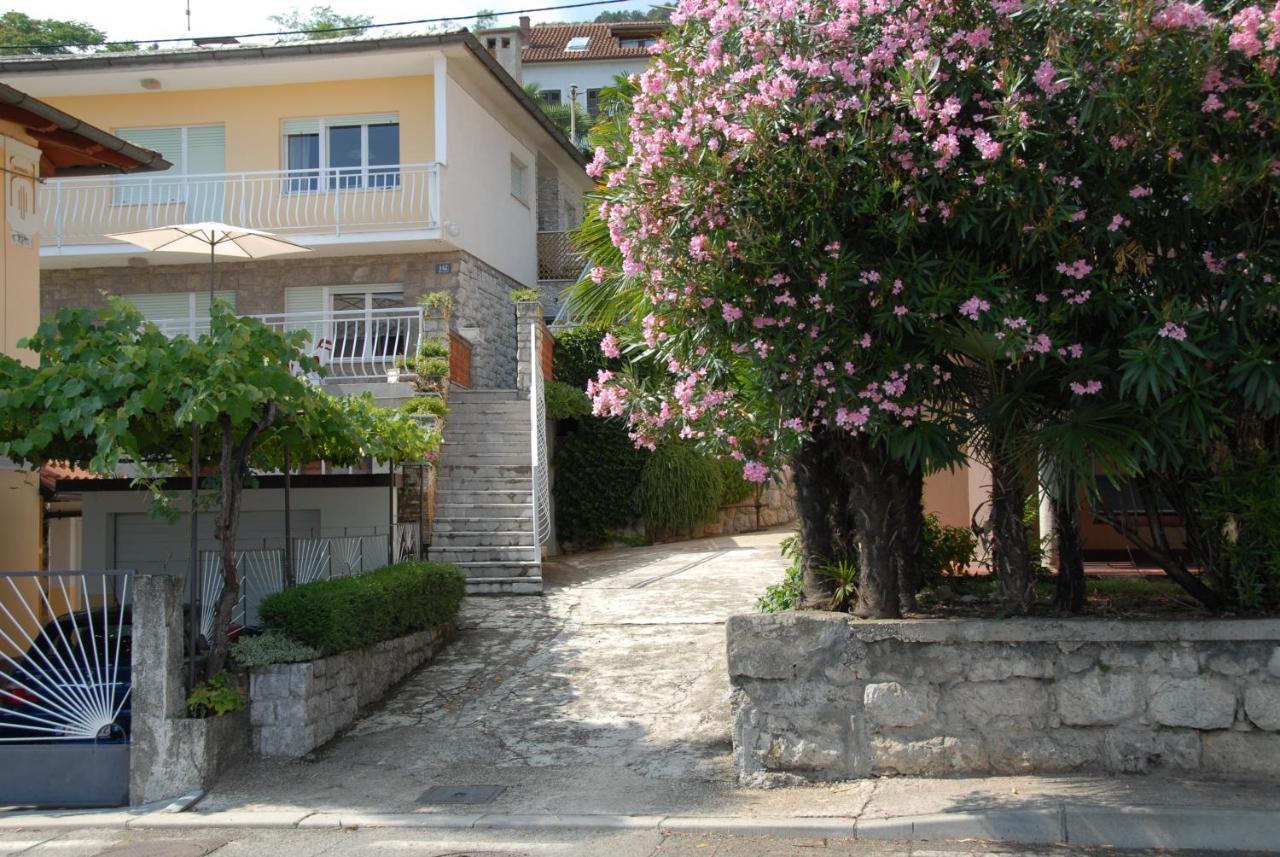 Apartment Bozic โอปาติยา ภายนอก รูปภาพ